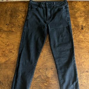 American Eagle skinny jeans size 10, stretch, black
